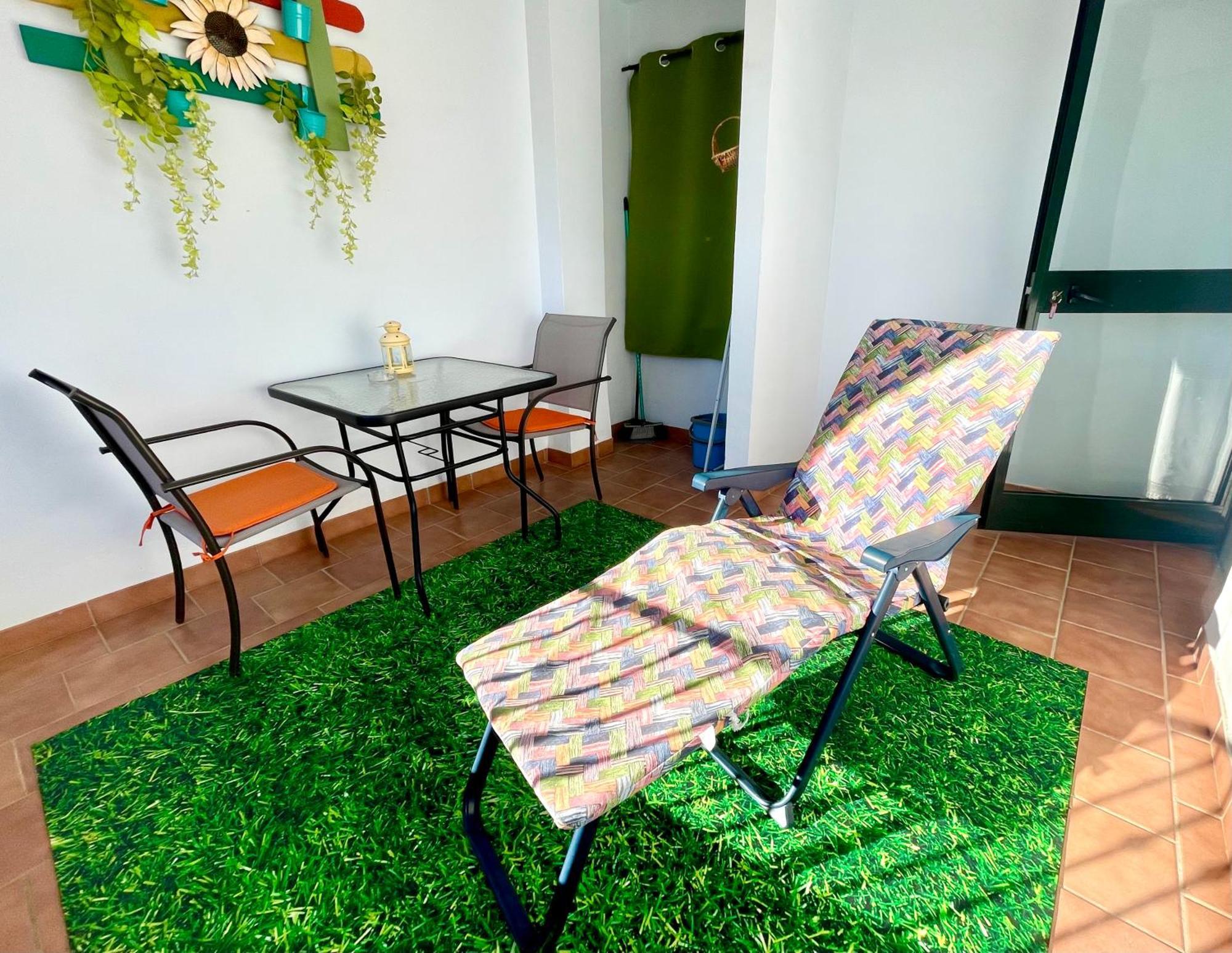 Apartamentos Axarquia , Frigiliana, Terraza Privada Con Vistas A La Montana Rio Y Al Mar Exterior foto